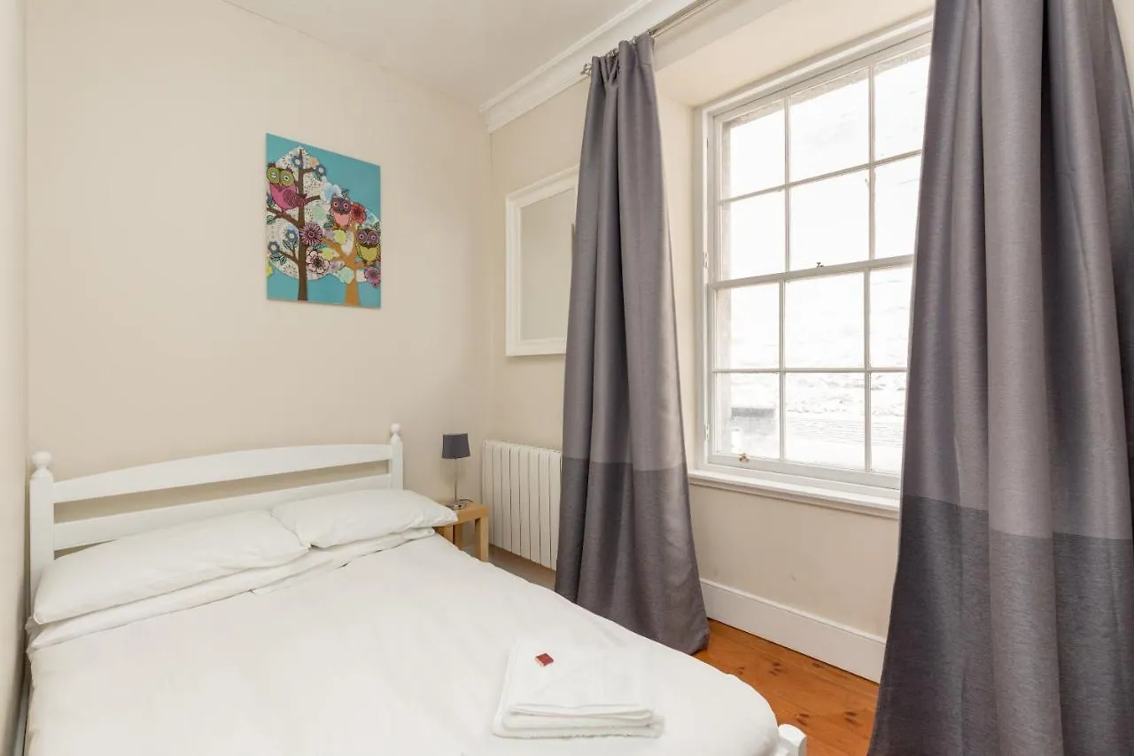 Silver Lining-Royal Mile Apartments Edinburg