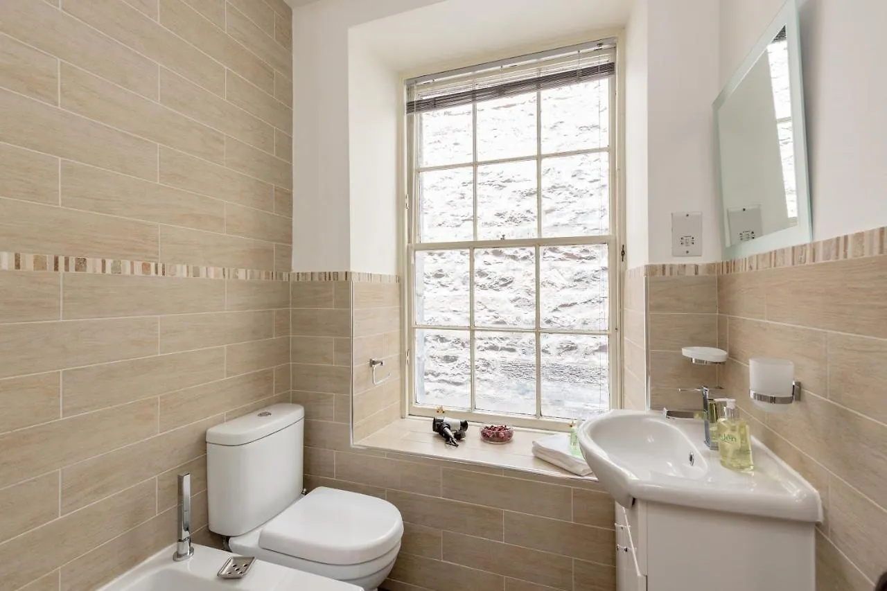 Silver Lining-Royal Mile Apartments Edinburg