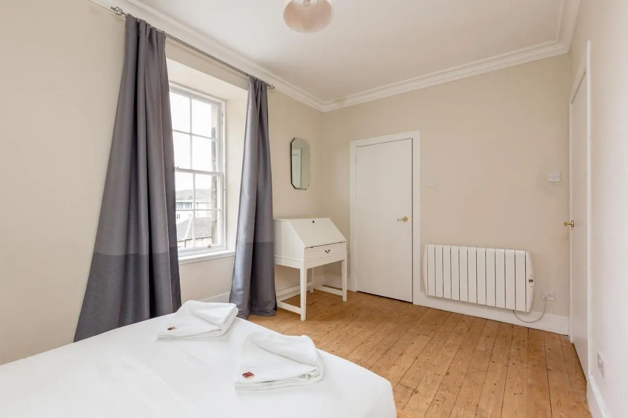 Silver Lining-Royal Mile Apartments Edinburg