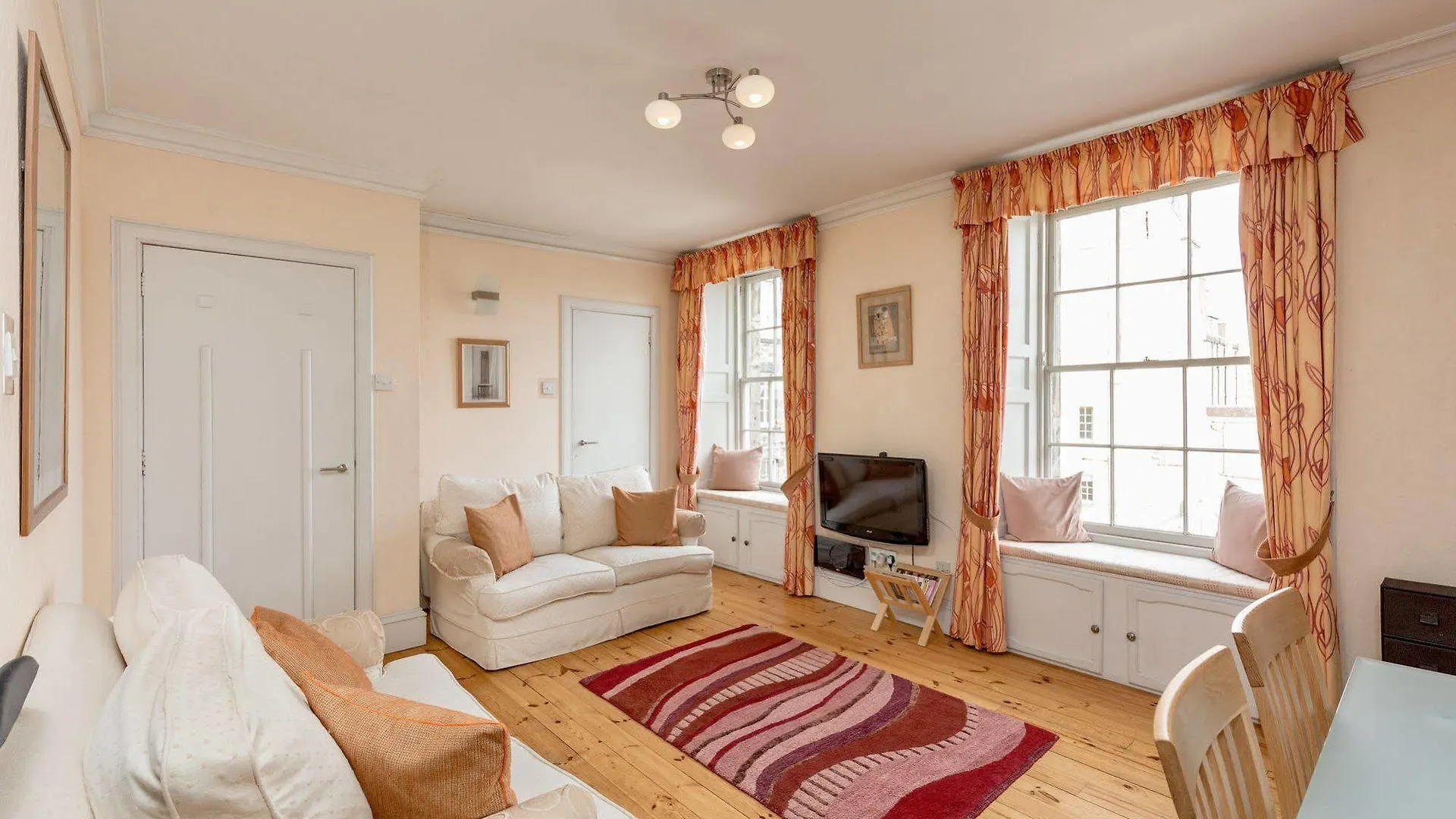 Silver Lining-Royal Mile Apartments Edinburg